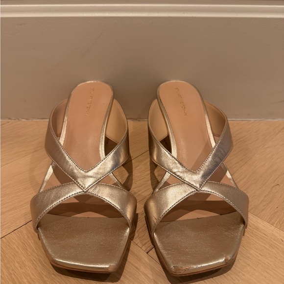 Stuart Weitzman Miami 50 Leather Wedge Sandal in Platino Gold - Picture 2 of 5